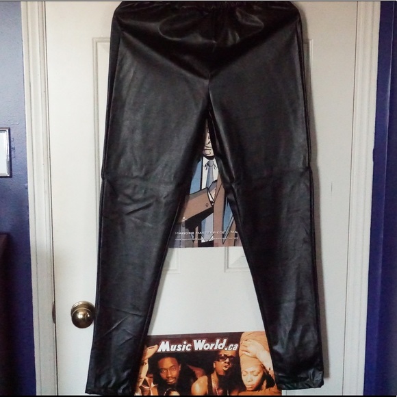 Fitted polyester Jacket and matching Pant suit - Picture 2 of 6